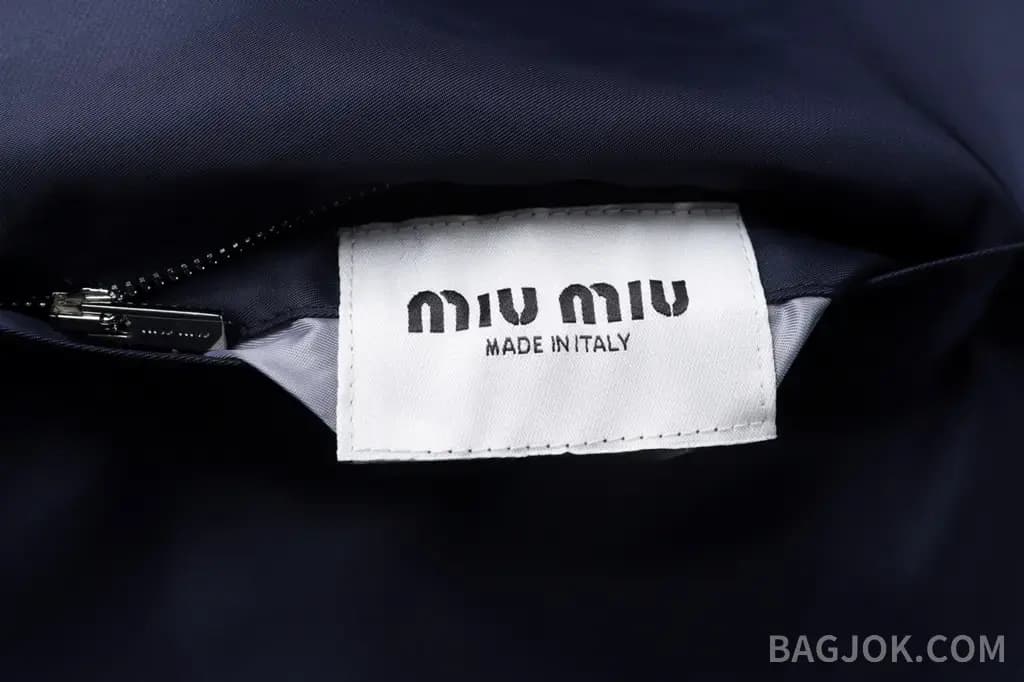 미우미우 MIU MIU 리버서블 테크 니트 후드 봄버 자켓 상세 이미지