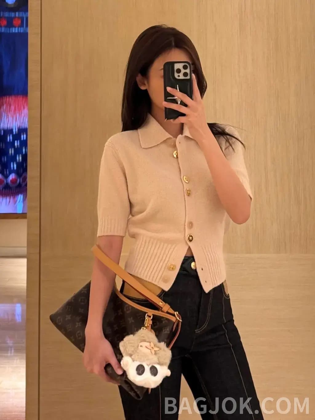 루이비통 LOUIS VUITTON 울 블렌드 크롭 니트 카디건 상세 이미지