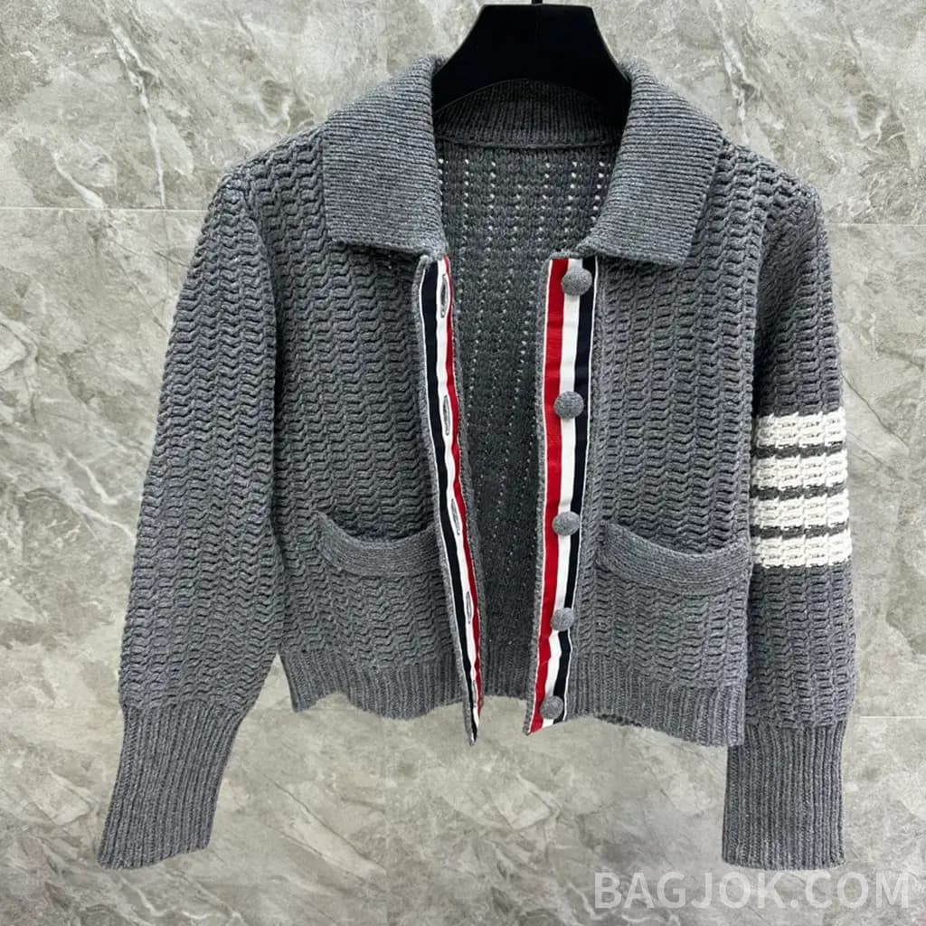 톰브라운 THOM BROWNE 시그니처 4바 크롭 니트 가디건 상세 이미지