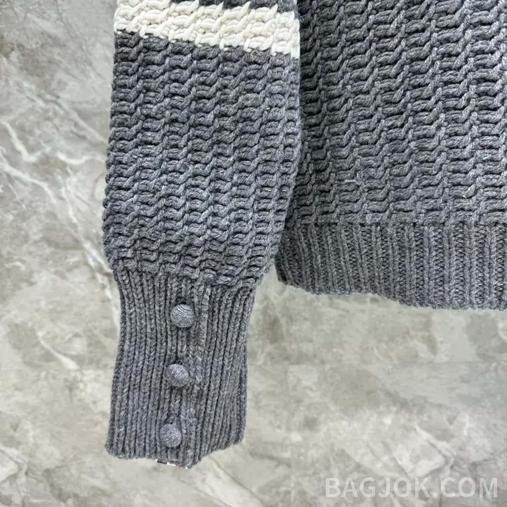 톰브라운 THOM BROWNE 시그니처 4바 크롭 니트 가디건 상세 이미지