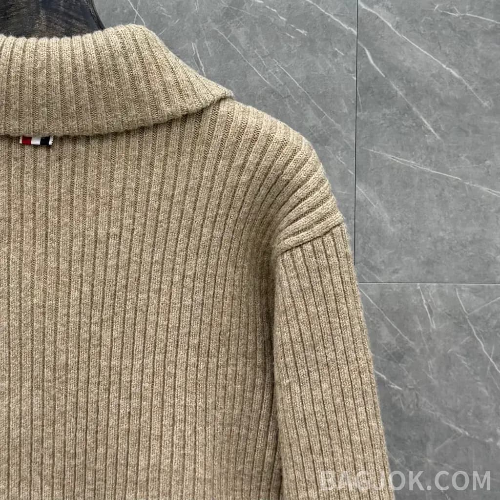 톰브라운 THOM BROWNE 리브드 울 크롭 가디건 상세 이미지