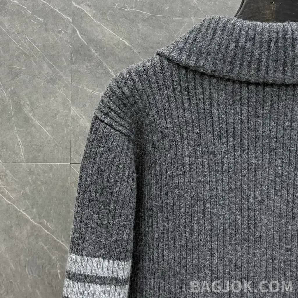 톰브라운 THOM BROWNE 리브드 울 크롭 가디건 상세 이미지