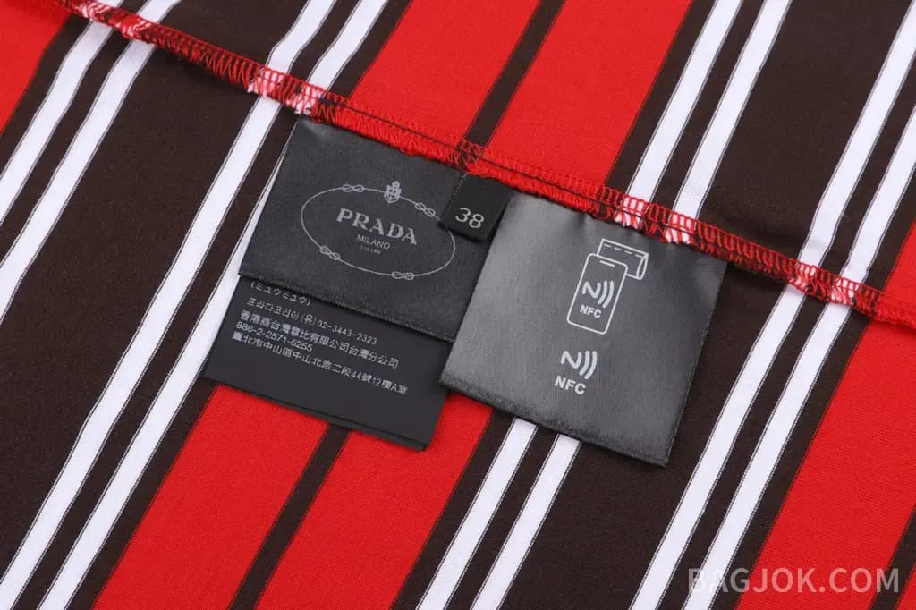 프라다 PRADA 스트라이프 니트 티셔츠 상세 이미지