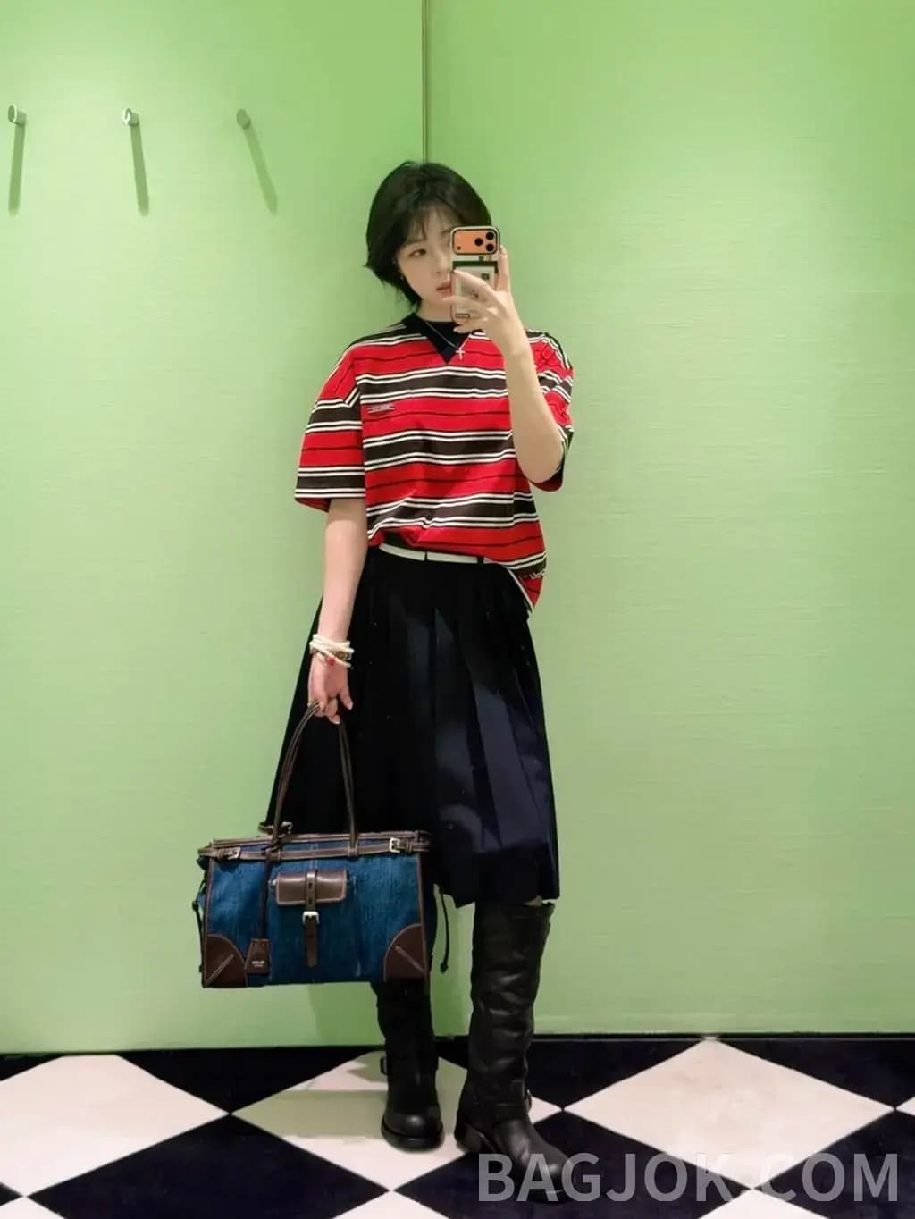 프라다 PRADA 스트라이프 니트 티셔츠 상세 이미지
