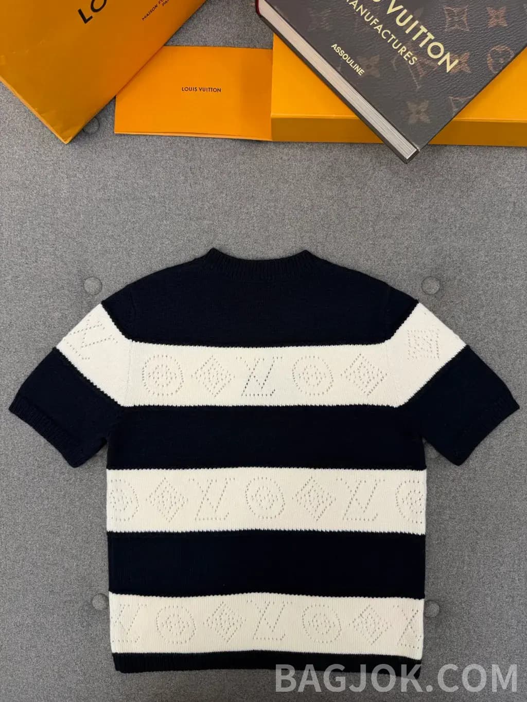 루이비통 LOUIS VUITTON 모노그램 펀칭 니트 스웨터 상세 이미지