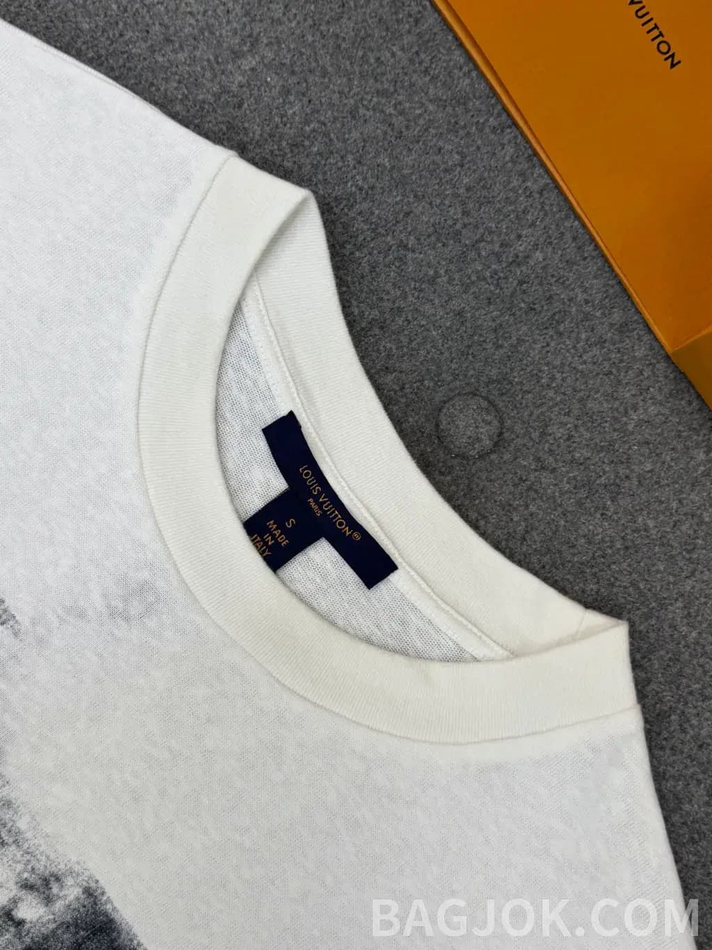 루이비통 LOUIS VUITTON 빈티지 러기지 프린트 오버사이즈 티셔츠 상세 이미지