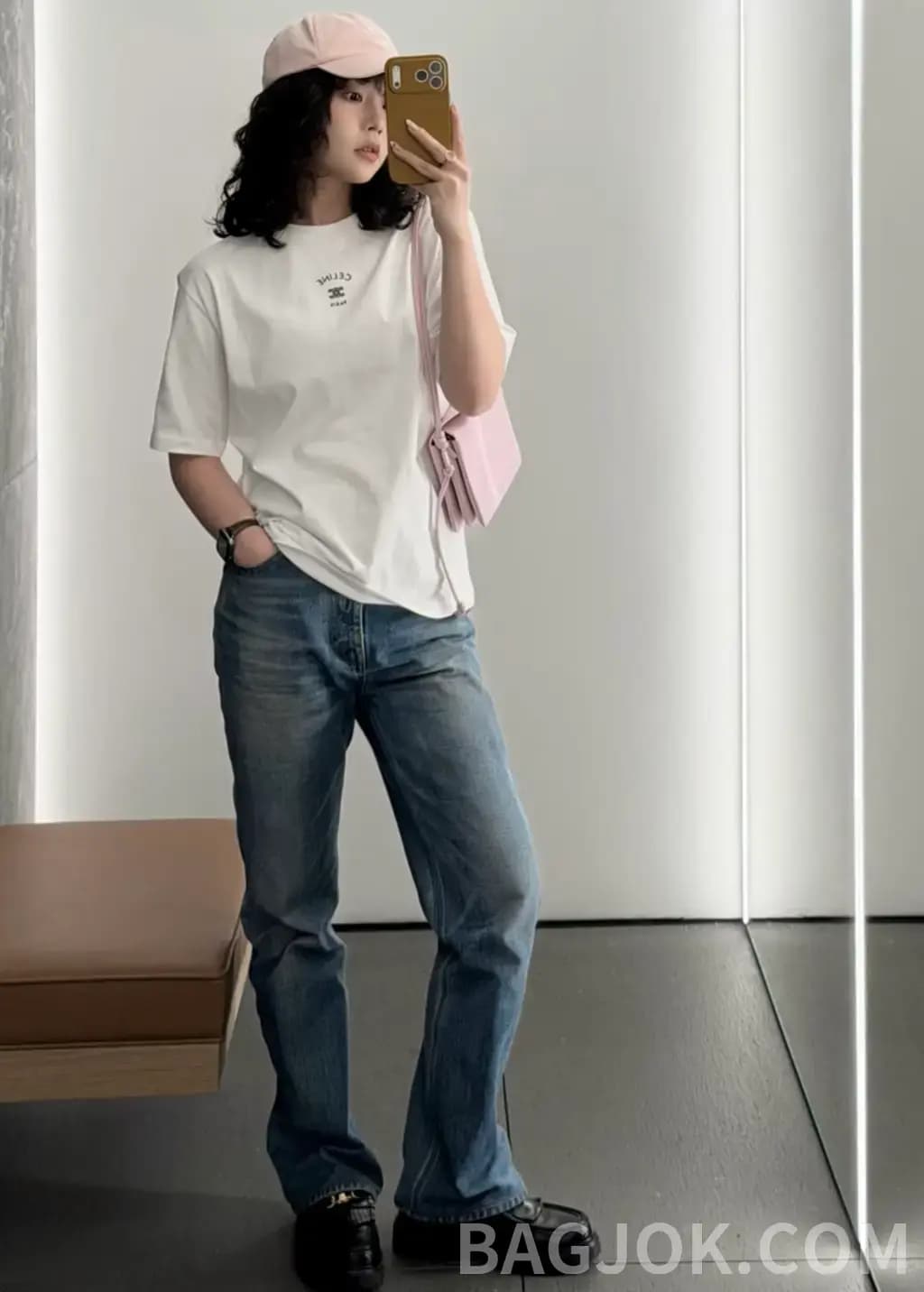 셀린느 CELINE 트리옴프 자수 오버핏 반팔 티셔츠 상세 이미지