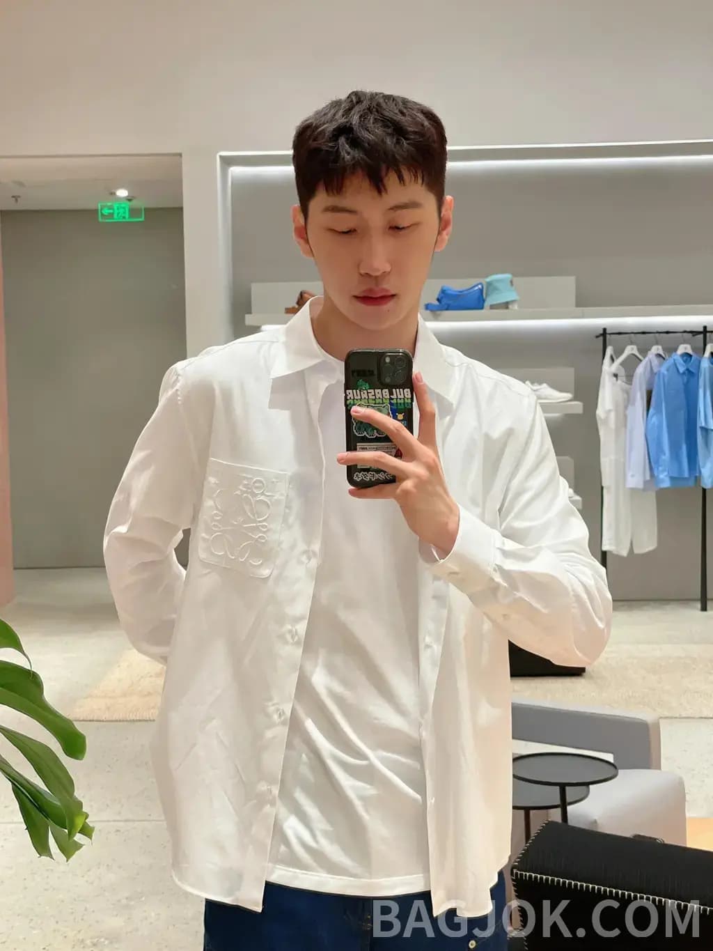 로에베 LOEWE 아나그램 자수 코튼 셔츠 상세 이미지
