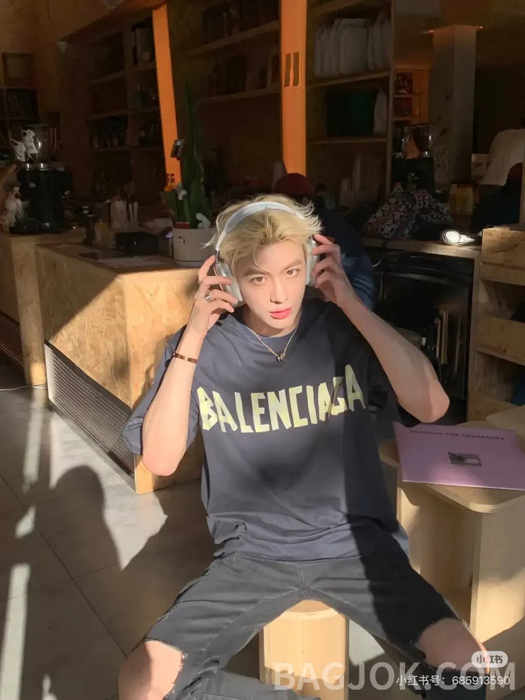 발렌시아가 BALENCIAGA 헤비듀티 프린트 크루넥 반팔 티셔츠 상세 이미지