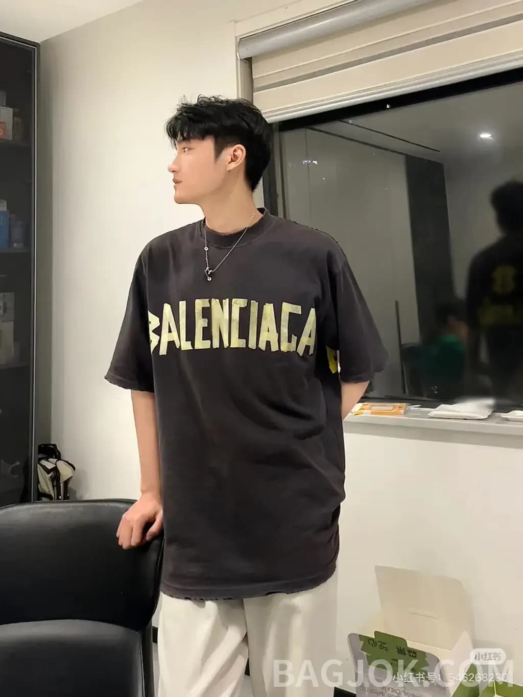 발렌시아가 BALENCIAGA 헤비듀티 프린트 크루넥 반팔 티셔츠 상세 이미지