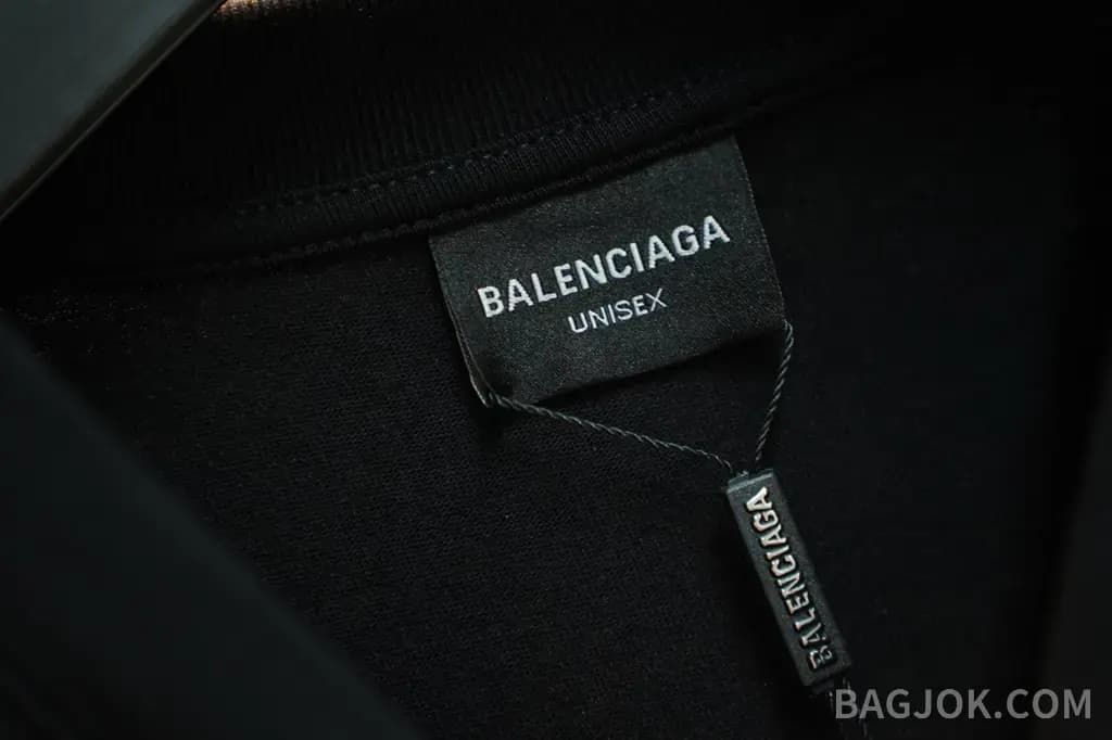 발렌시아가 BALENCIAGA M 로고 오버핏 크루넥 반팔 티셔츠 상세 이미지