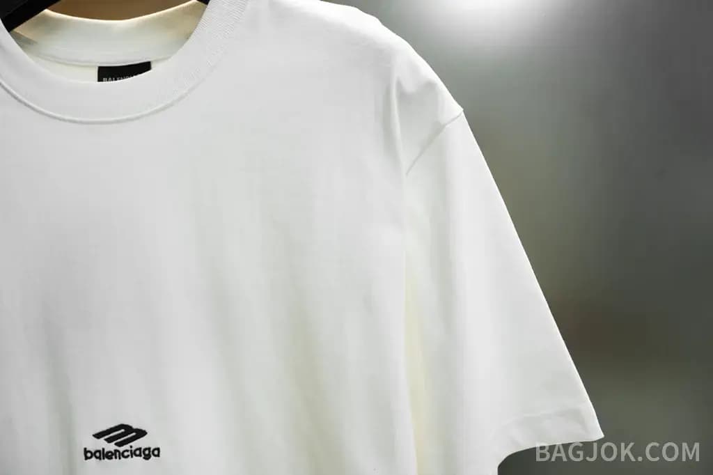 발렌시아가 BALENCIAGA M 로고 오버핏 크루넥 반팔 티셔츠 상세 이미지