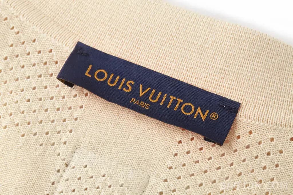 루이비통 LOUIS VUITTON 체크 오픈워크 니트 반팔 폴로 셔츠 상세 이미지