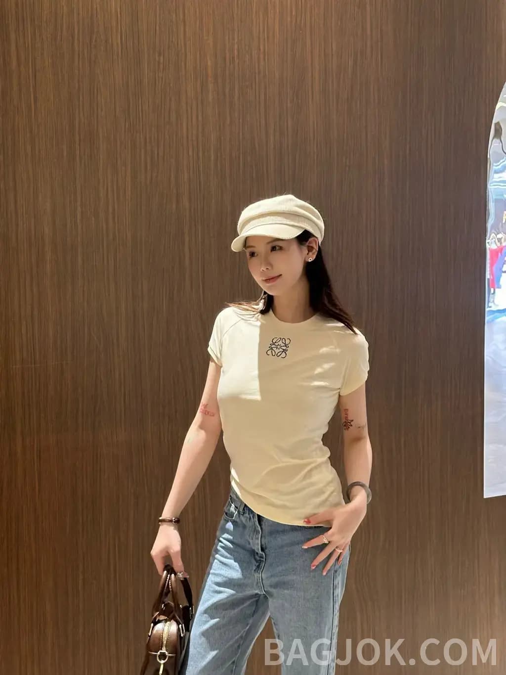 로에베 LOEWE 아나그램 자수 코튼 티셔츠 상세 이미지