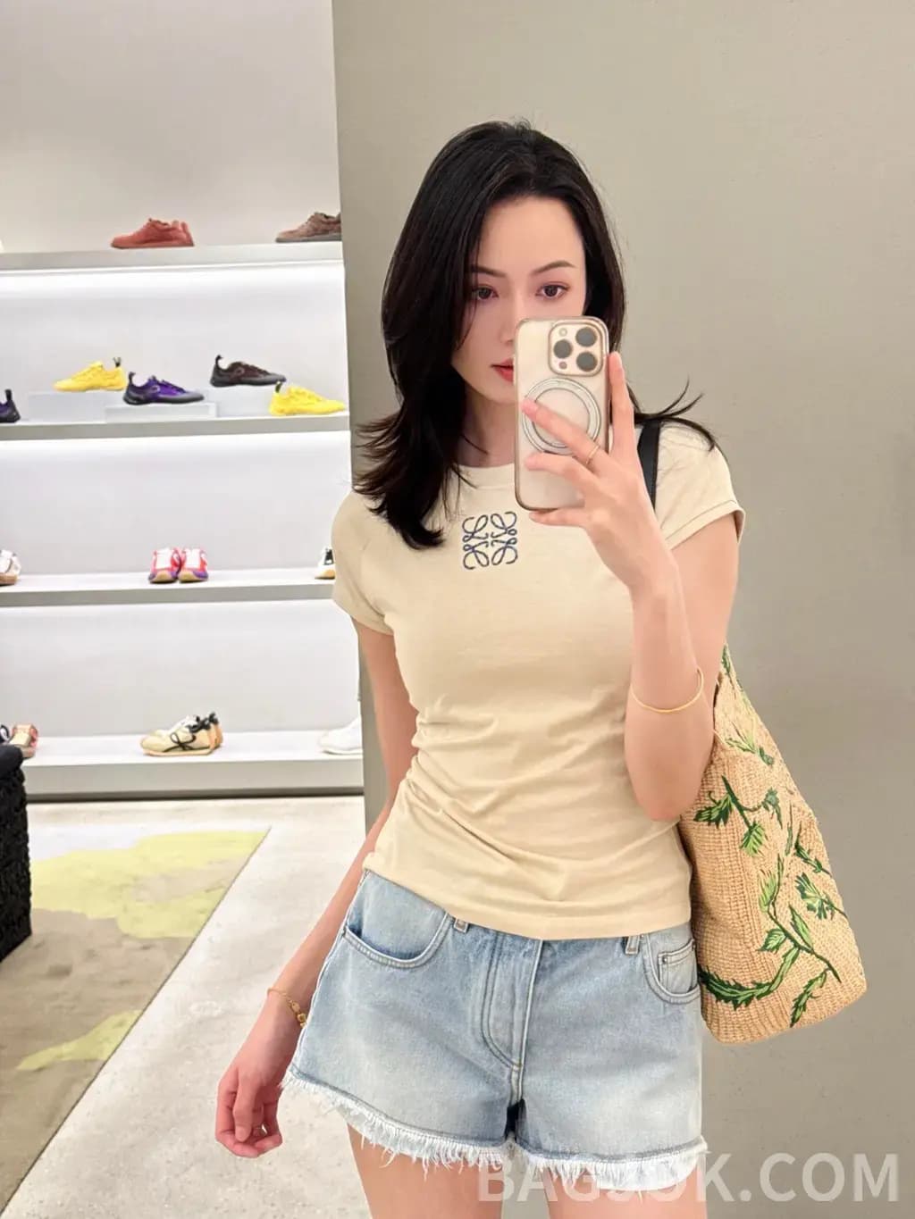 로에베 LOEWE 아나그램 자수 코튼 티셔츠 상세 이미지