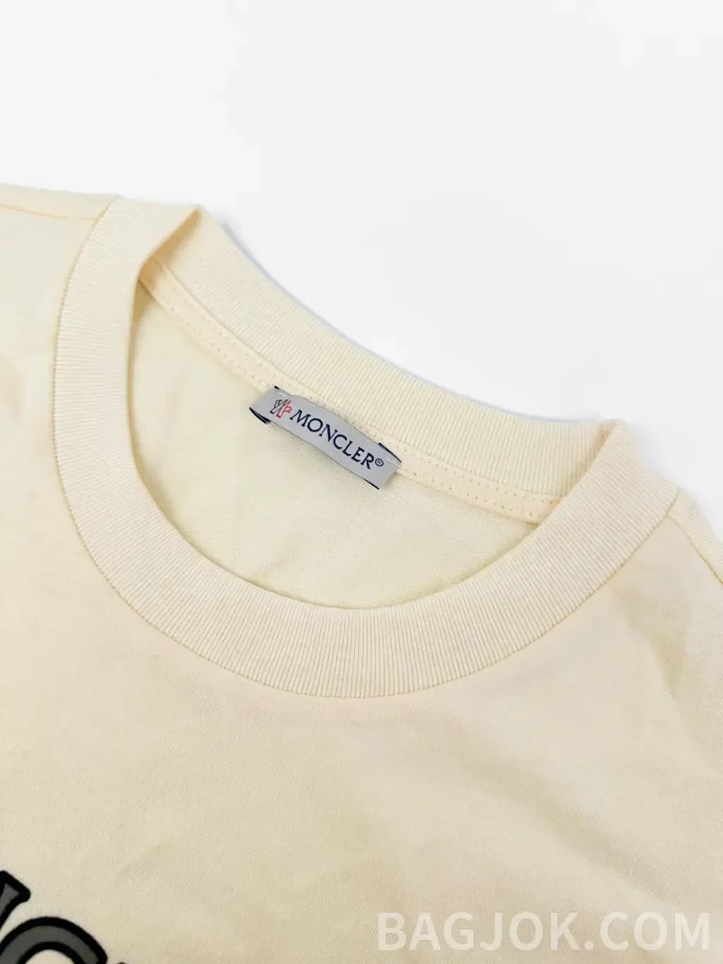 몽클레어 MONCLER 시그니처 로고 반팔 티셔츠 상세 이미지