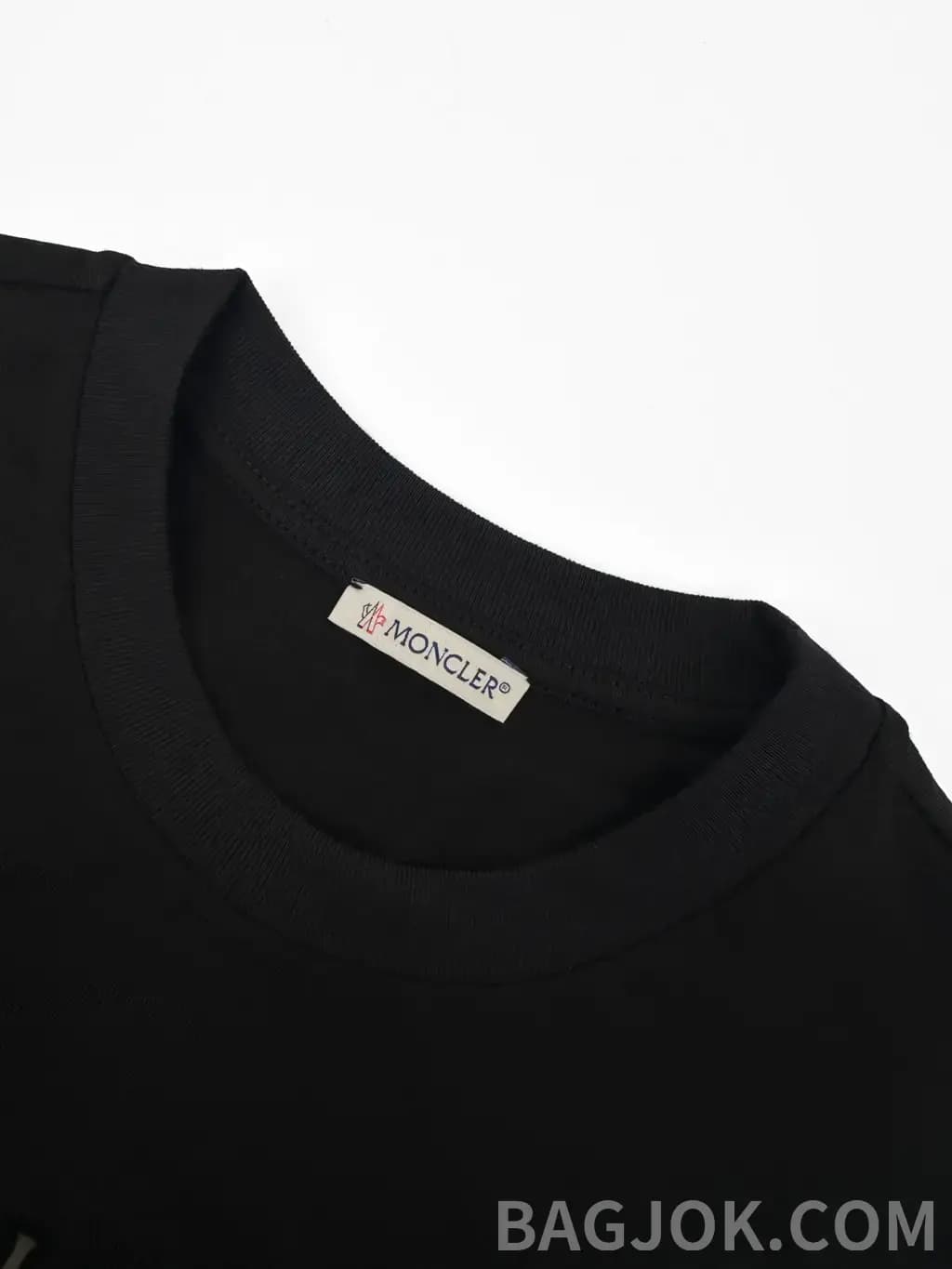 몽클레어 MONCLER 시그니처 로고 반팔 티셔츠 상세 이미지