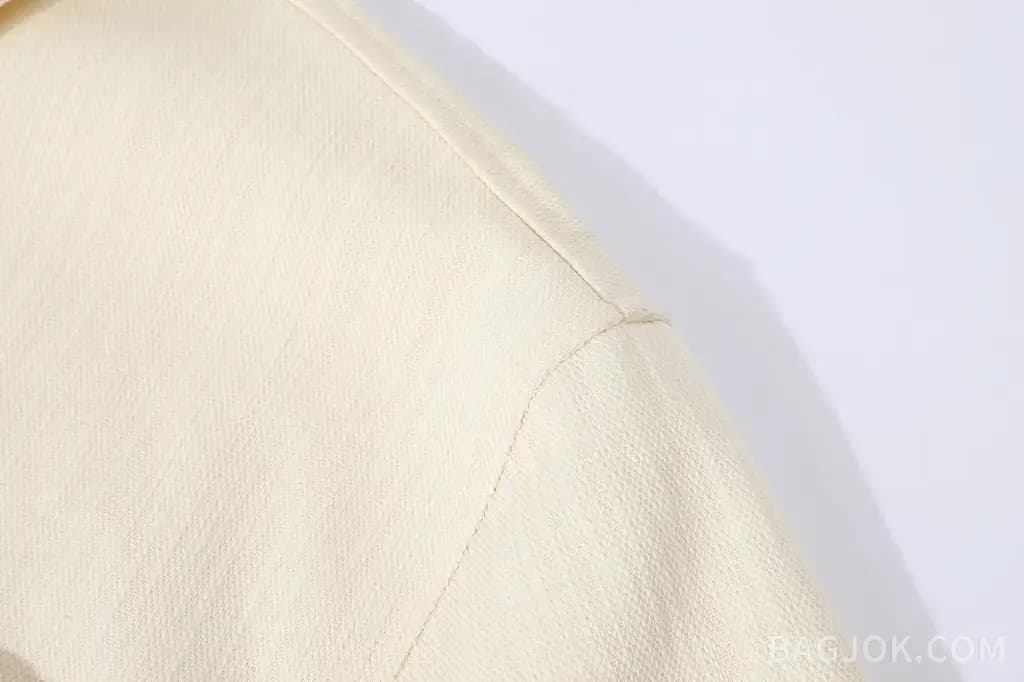 루이비통 LOUIS VUITTON "LE MONDE EST À VOUS" 린넨 반팔 셔츠 상세 이미지