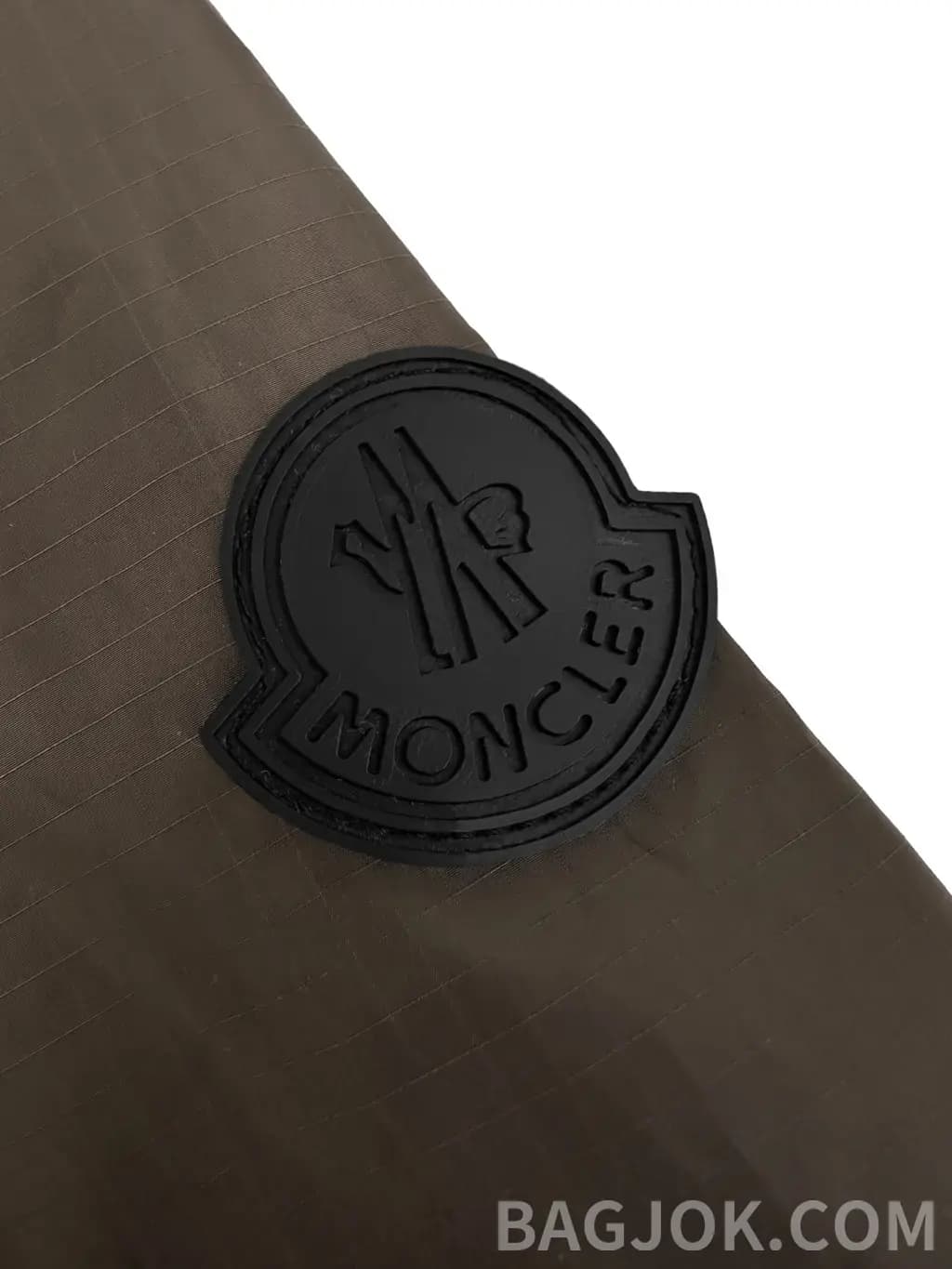 몽클레어 MONCLER 테크니컬 유틸리티 반팔 셔츠 상세 이미지