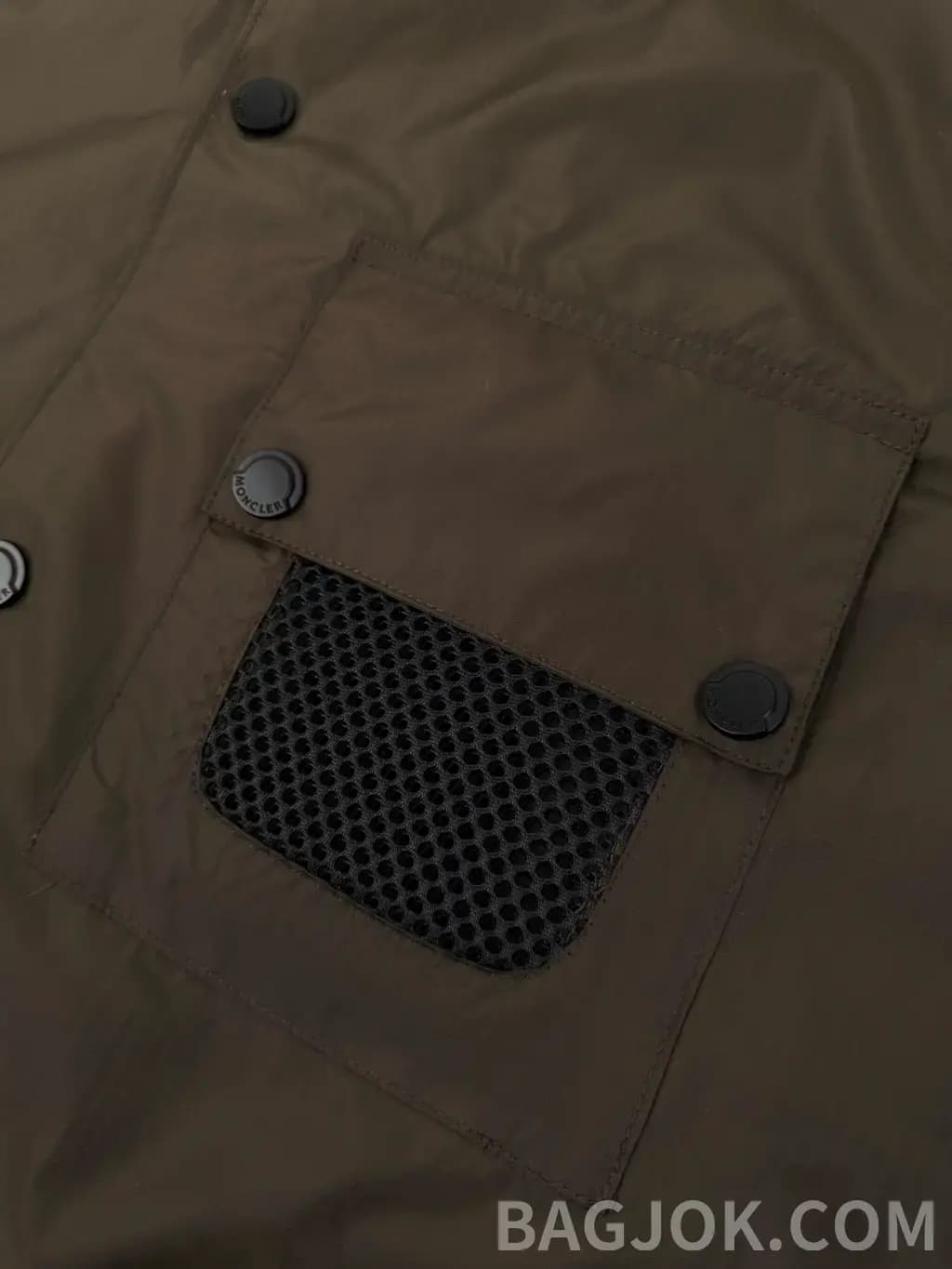 몽클레어 MONCLER 테크니컬 유틸리티 반팔 셔츠 상세 이미지