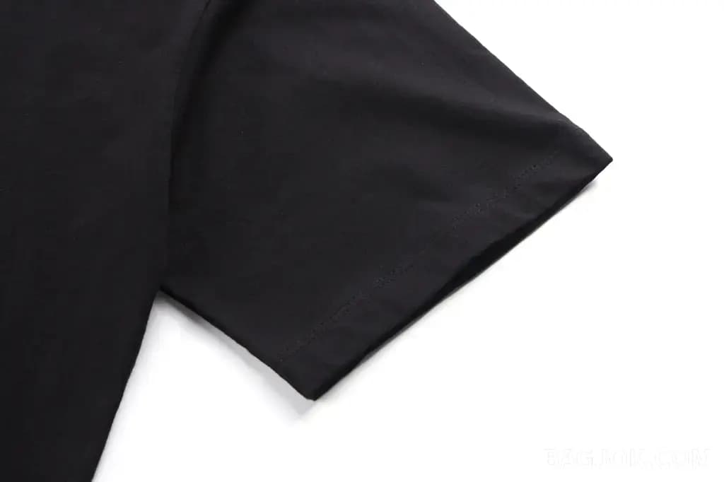 생로랑 SAINT LAURENT 시그니처 그래픽 티셔츠 상세 이미지