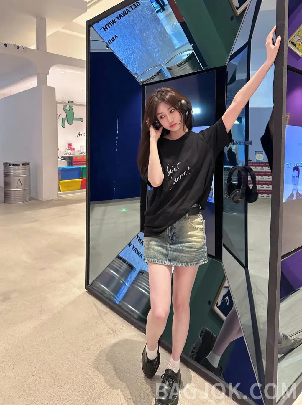 생로랑 SAINT LAURENT 시그니처 그래픽 티셔츠 상세 이미지