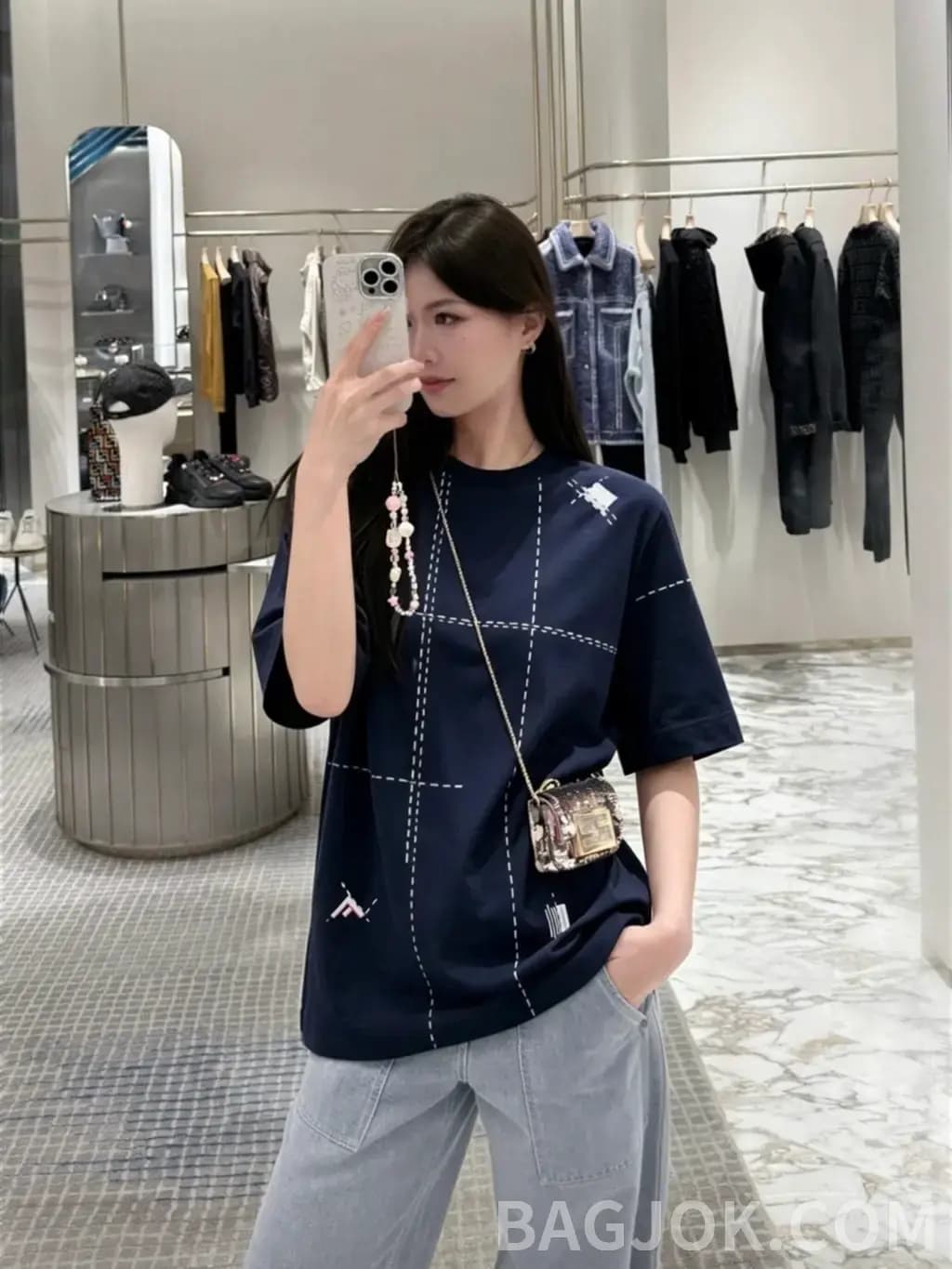 펜디 FENDI FF 체크 자수 오버 티셔츠 상세 이미지
