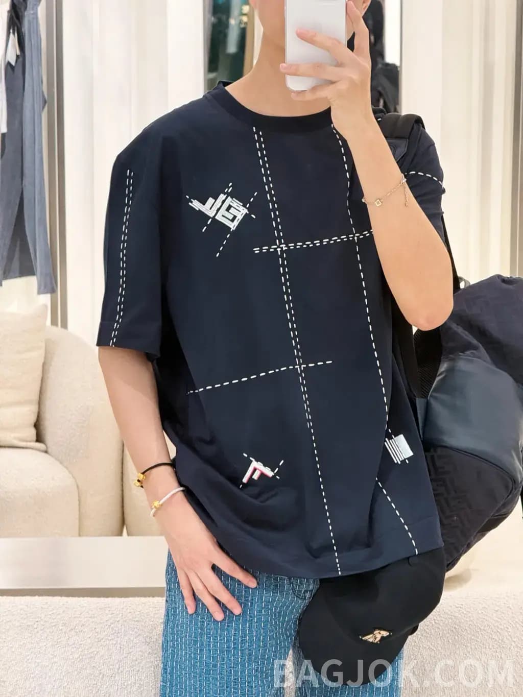 펜디 FENDI FF 체크 자수 오버 티셔츠 상세 이미지