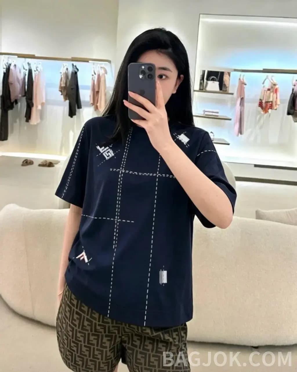 펜디 FENDI FF 체크 자수 오버 티셔츠 상세 이미지
