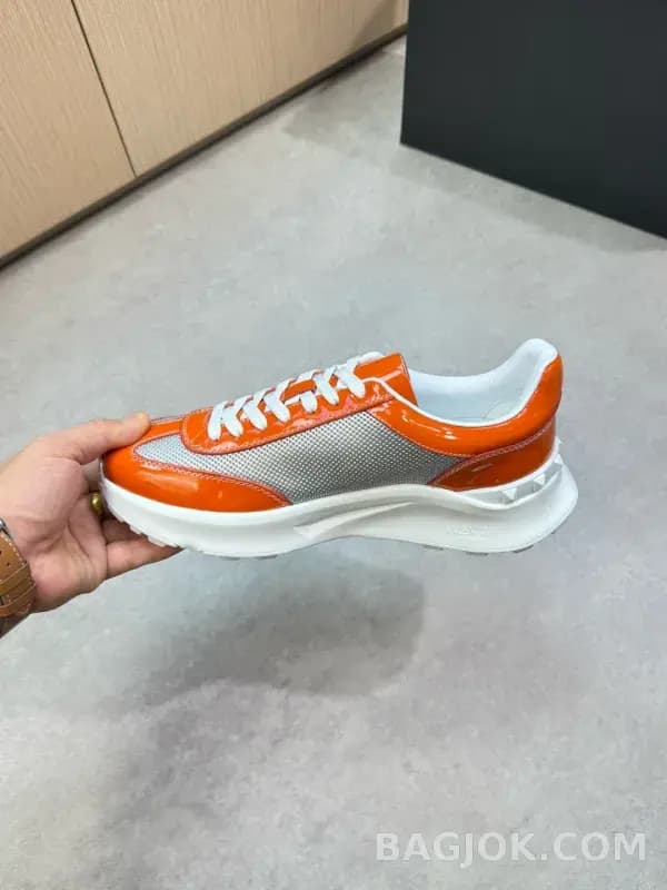 발렌티노 발렌티노 스니커즈 상세 이미지