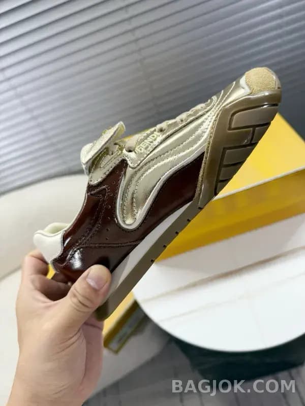 펜디 펜디 웨이브 펄스 테크니컬 여성 스니커즈 상세 이미지