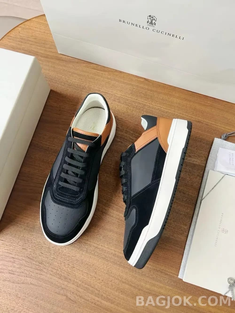 보스넬로쿠치넬리 보스넬로 쿠치넬리 레트로 코트 스니커즈 상세 이미지
